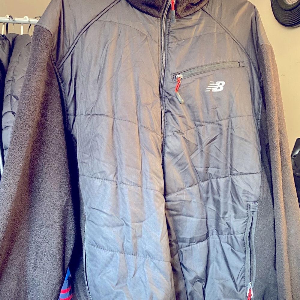 New balance jacket black and silver reflective NB SIGN .